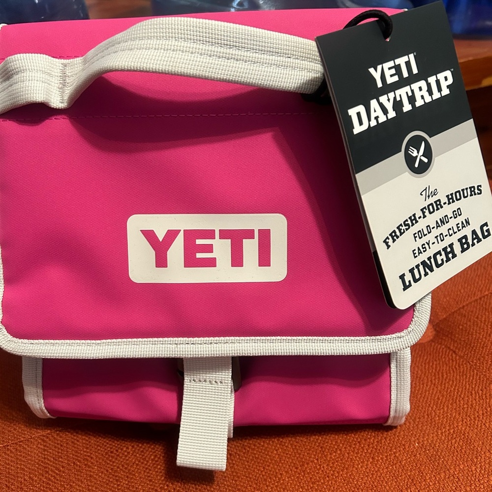 NWT yeti lunch bag